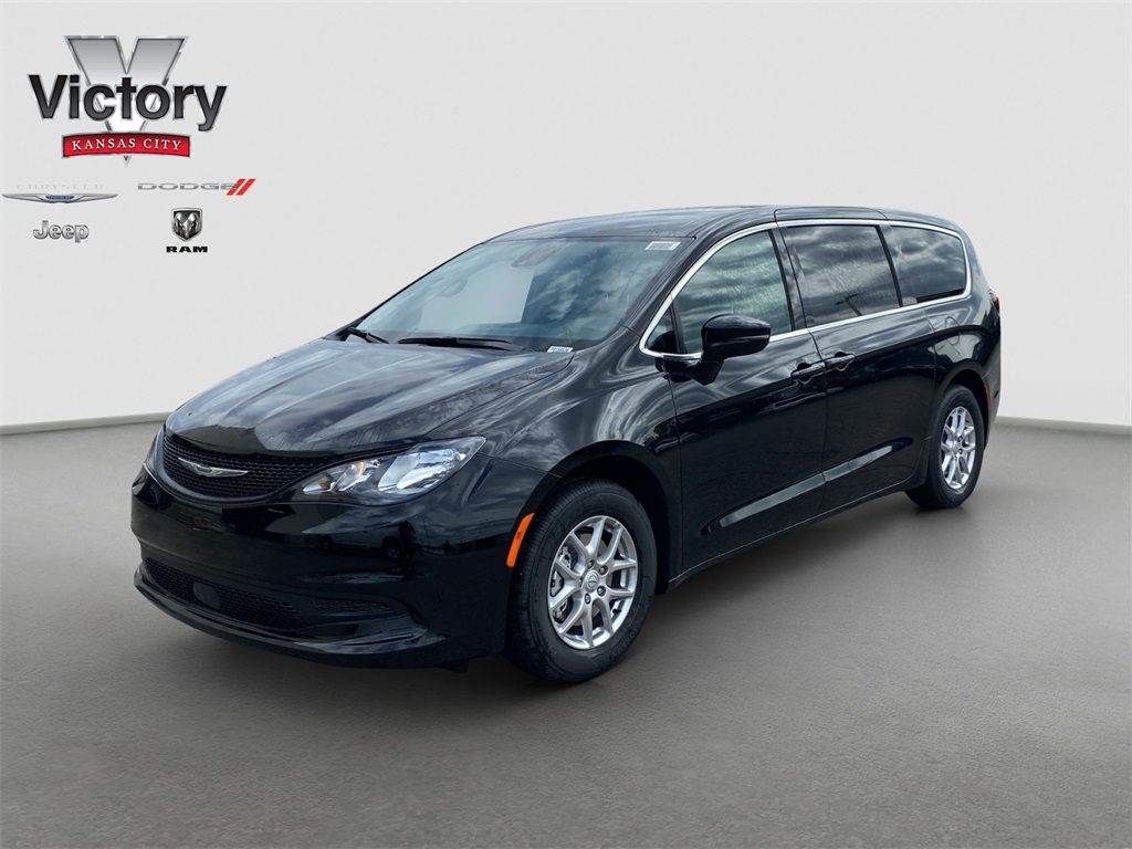 2026 Chrysler Voyager LX photo 2
