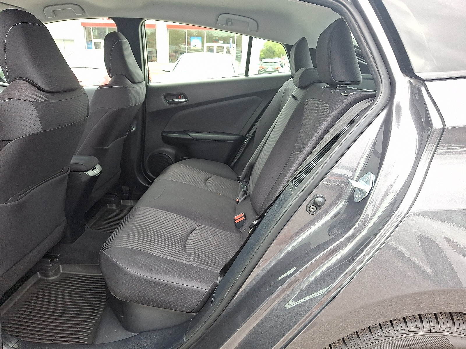 2022 Toyota Prius Prime LE photo 11