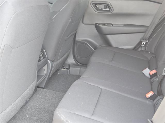 2025 Nissan Rogue S photo 20