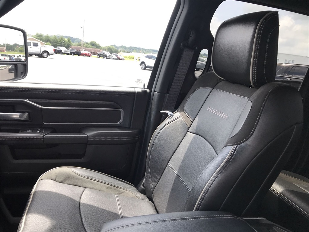 2023 Ram 3500 Laramie photo 21