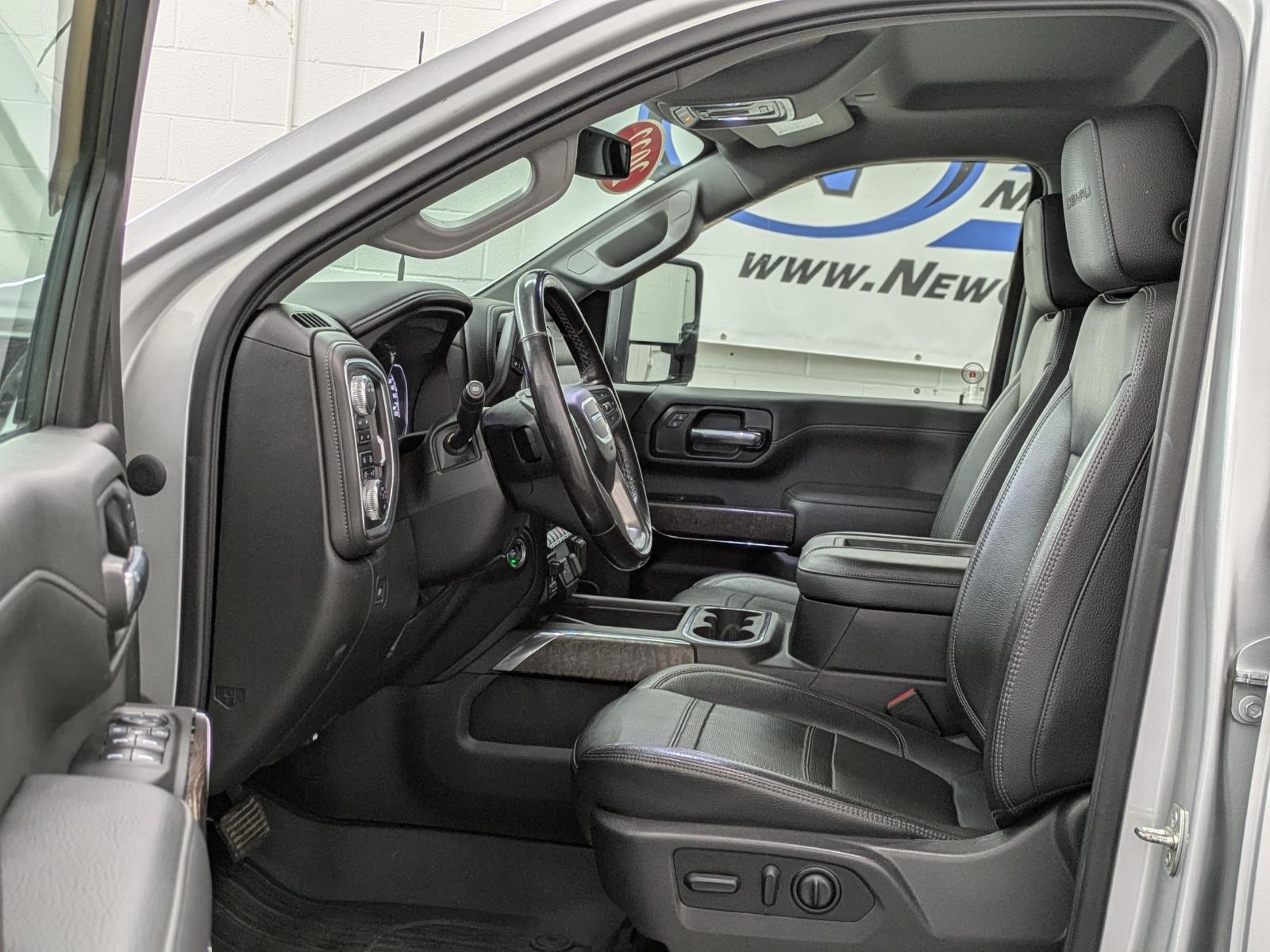 2022 Gmc Sierra 3500 HD Denali photo 4