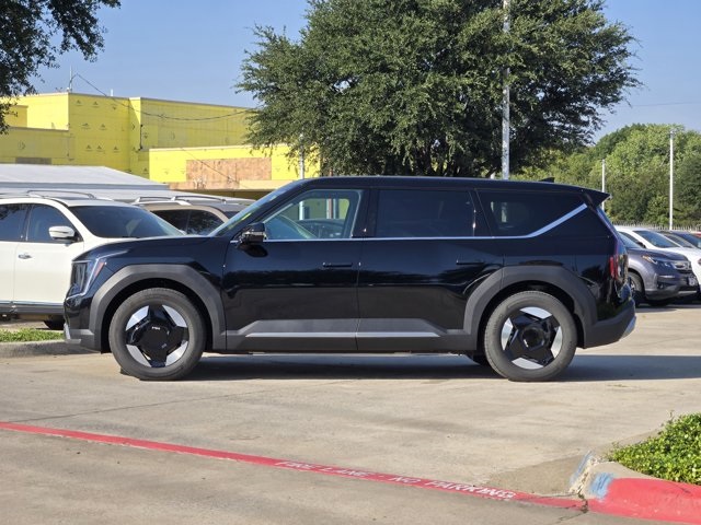 2026 Kia EV9 Light Long Range photo 3