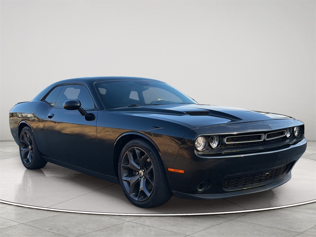 2018 Dodge Challenger SXT's photo