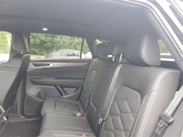 2026 Volkswagen Atlas Cross Sport SE photo 8