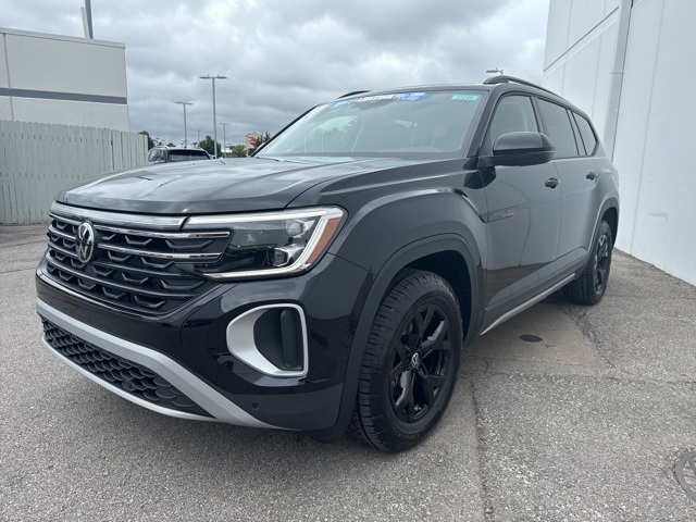 2025 Volkswagen Atlas Peak Edition SE photo 6