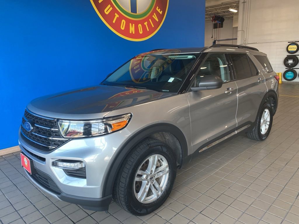 2023 Ford Explorer XLT photo 9