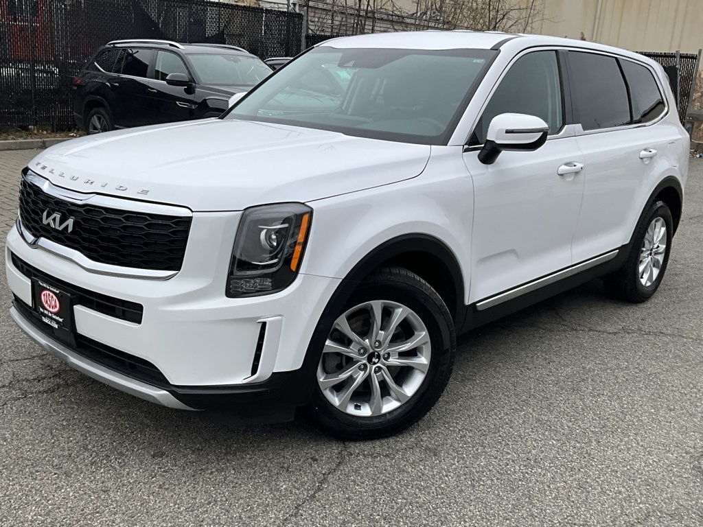 2022 Kia Telluride LX's photo