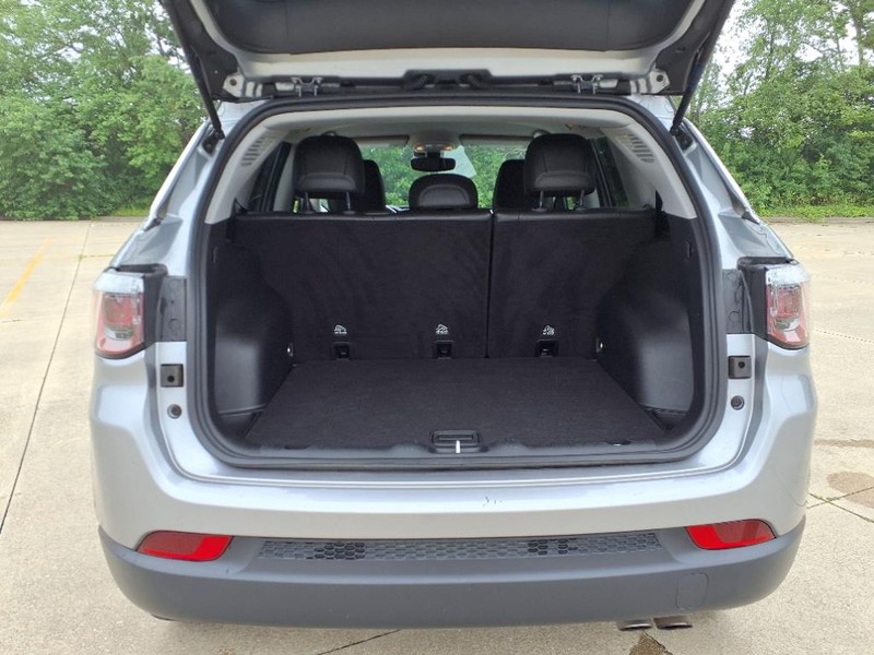 2022 Jeep Compass Limited photo 22