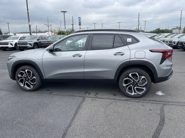 2025 Chevrolet Trax photo 4