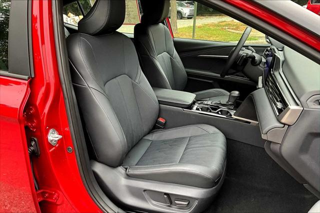 2025 Toyota Camry XSE photo 8