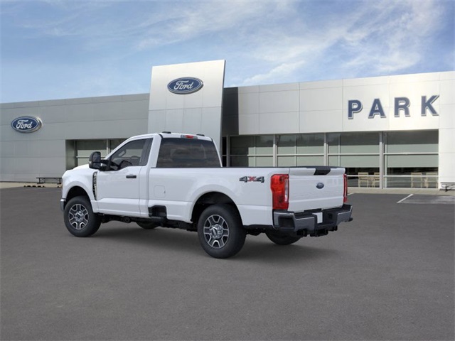 2025 Ford F-350 photo 4