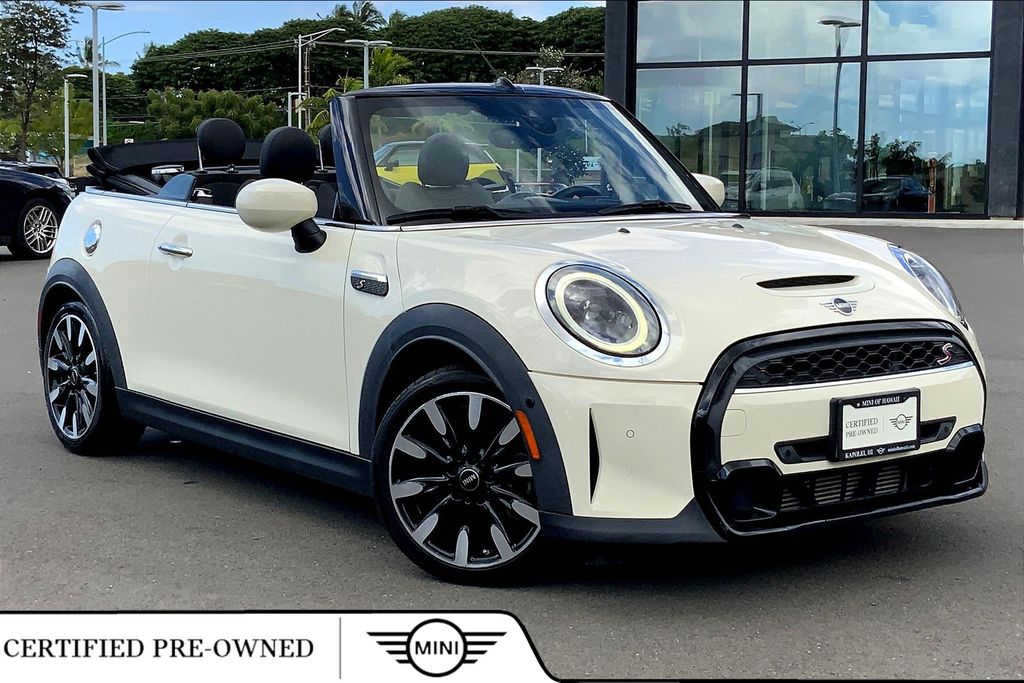 2022 MINI Convertible S's photo