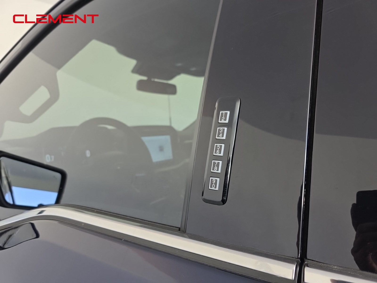 2023 Ford F-150 Lariat photo 4