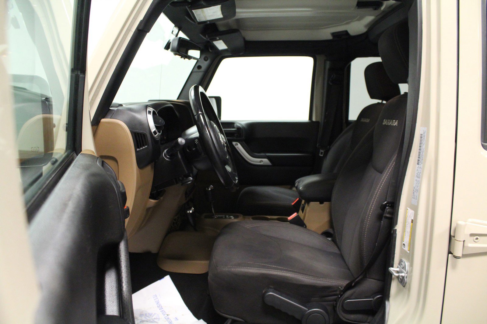 2016 Jeep Wrangler Unlimited Sahara photo 10