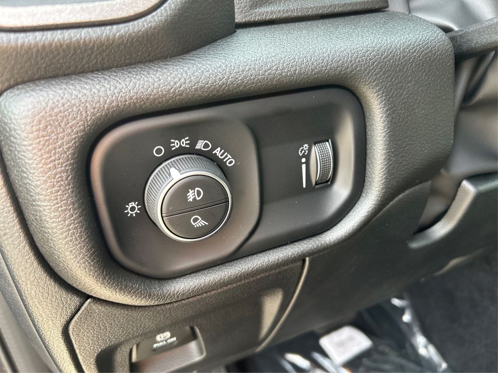 2026 Ram 1500 Warlock photo 32