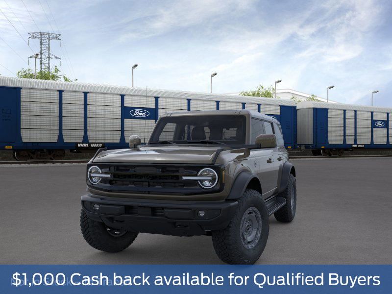 2025 Ford Bronco Outer Banks photo 2
