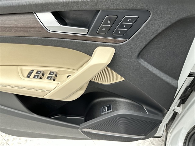 2022 Audi Q5 45 S line Premium photo 4