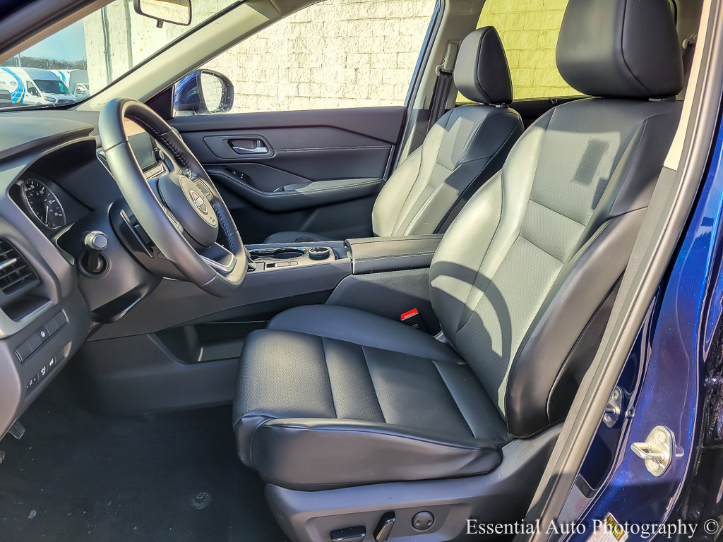 2024 NISSAN ROGUE - Image 8