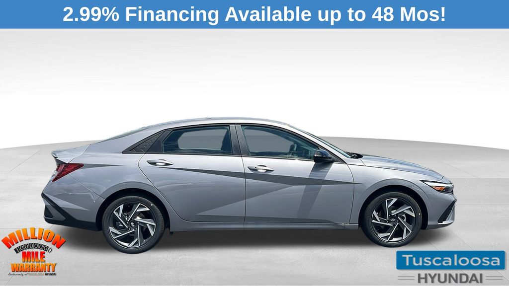 2025 Hyundai Elantra SEL Sport photo 8
