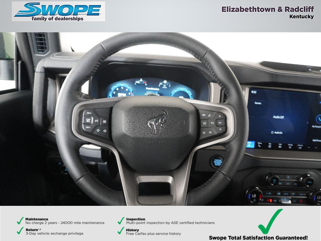 2025 Ford Bronco Outer Banks photo 12