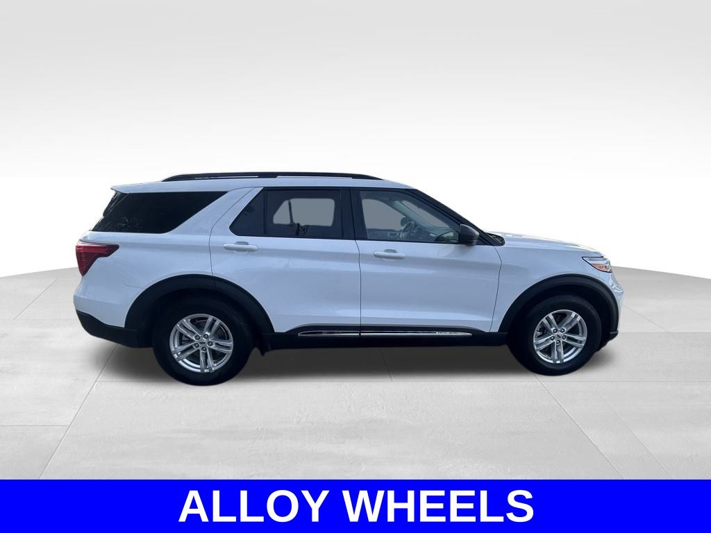 2023 Ford Explorer XLT photo 4