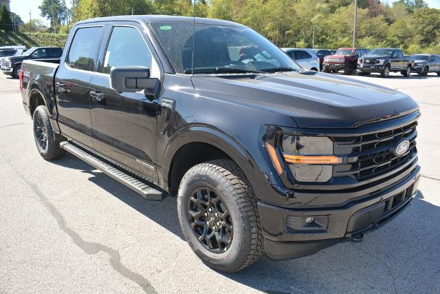 2025 Ford F-150 XLT photo 2