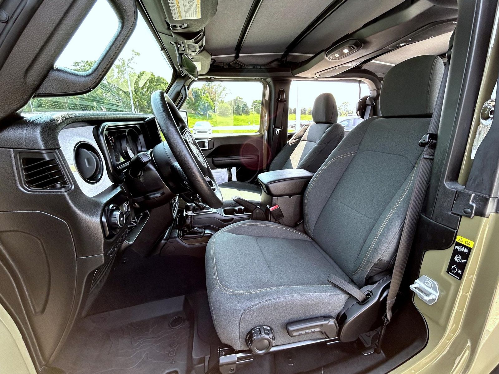 2025 Jeep Wrangler Sport photo 10