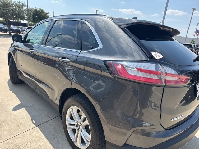 2020 Ford Edge SEL photo 4