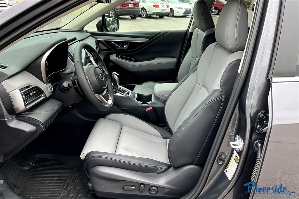 2025 Subaru Outback Limited photo 8
