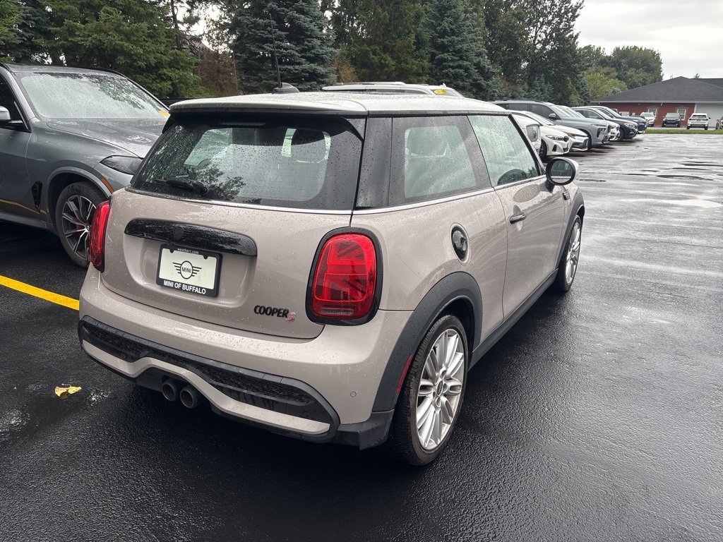 2023 Mini Cooper 2 Door Hardtop S photo 4