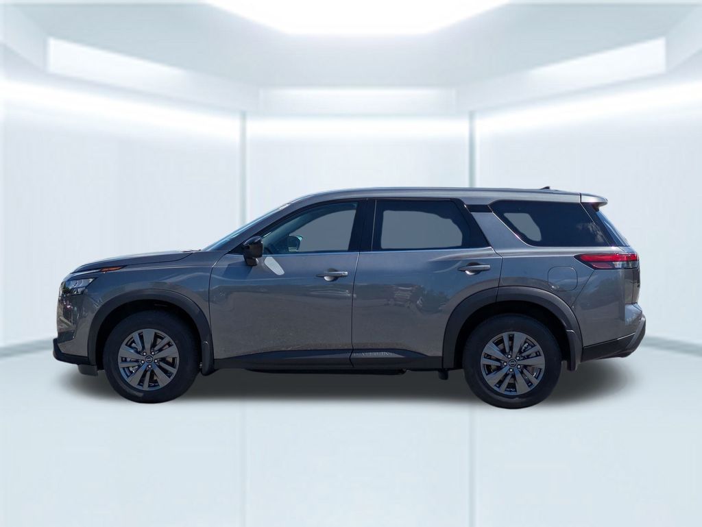2025 Nissan Pathfinder S photo 2