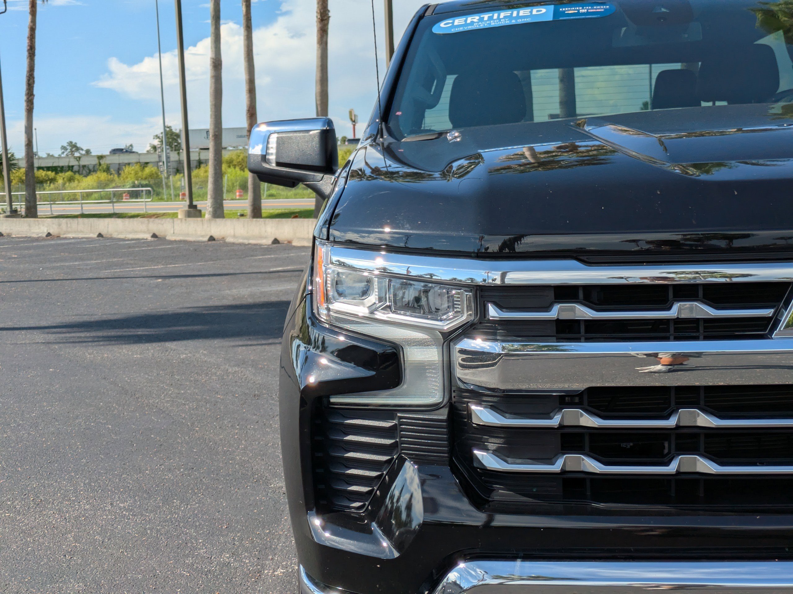2023 Chevrolet Silverado 1500 LTZ photo 8