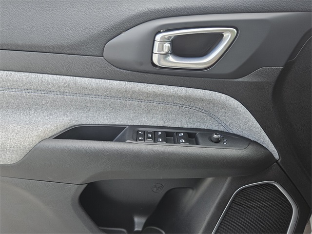 2025 Jeep Compass Latitude photo 30