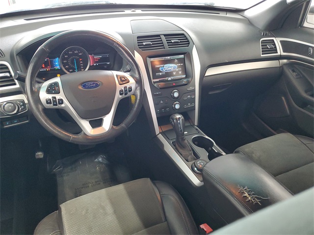2015 Ford Explorer XLT photo 20