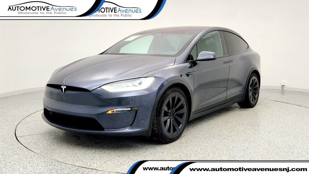 2023 Tesla Model X Plaid's photo