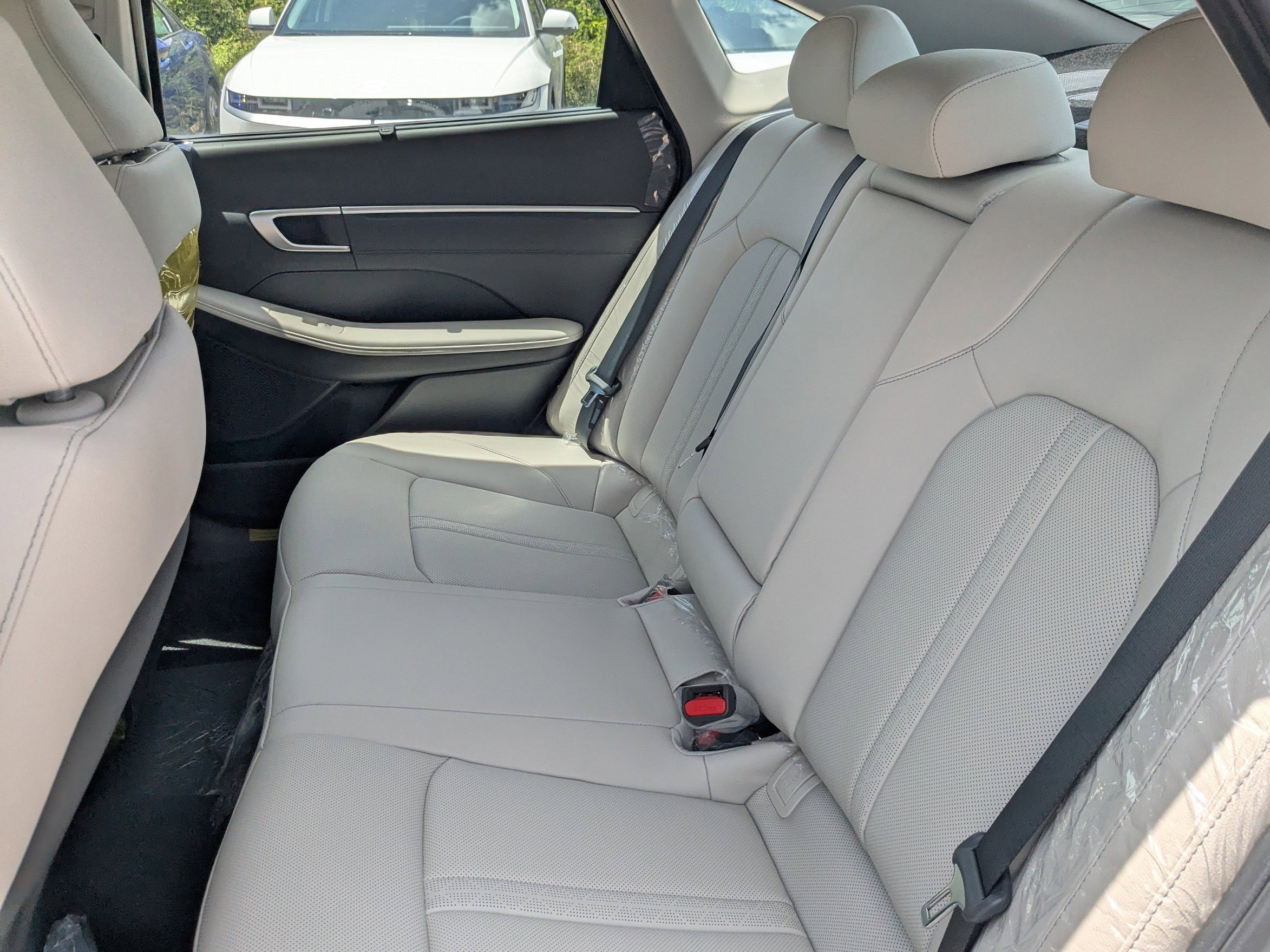 2025 Hyundai Sonata Hybrid Limited photo 13