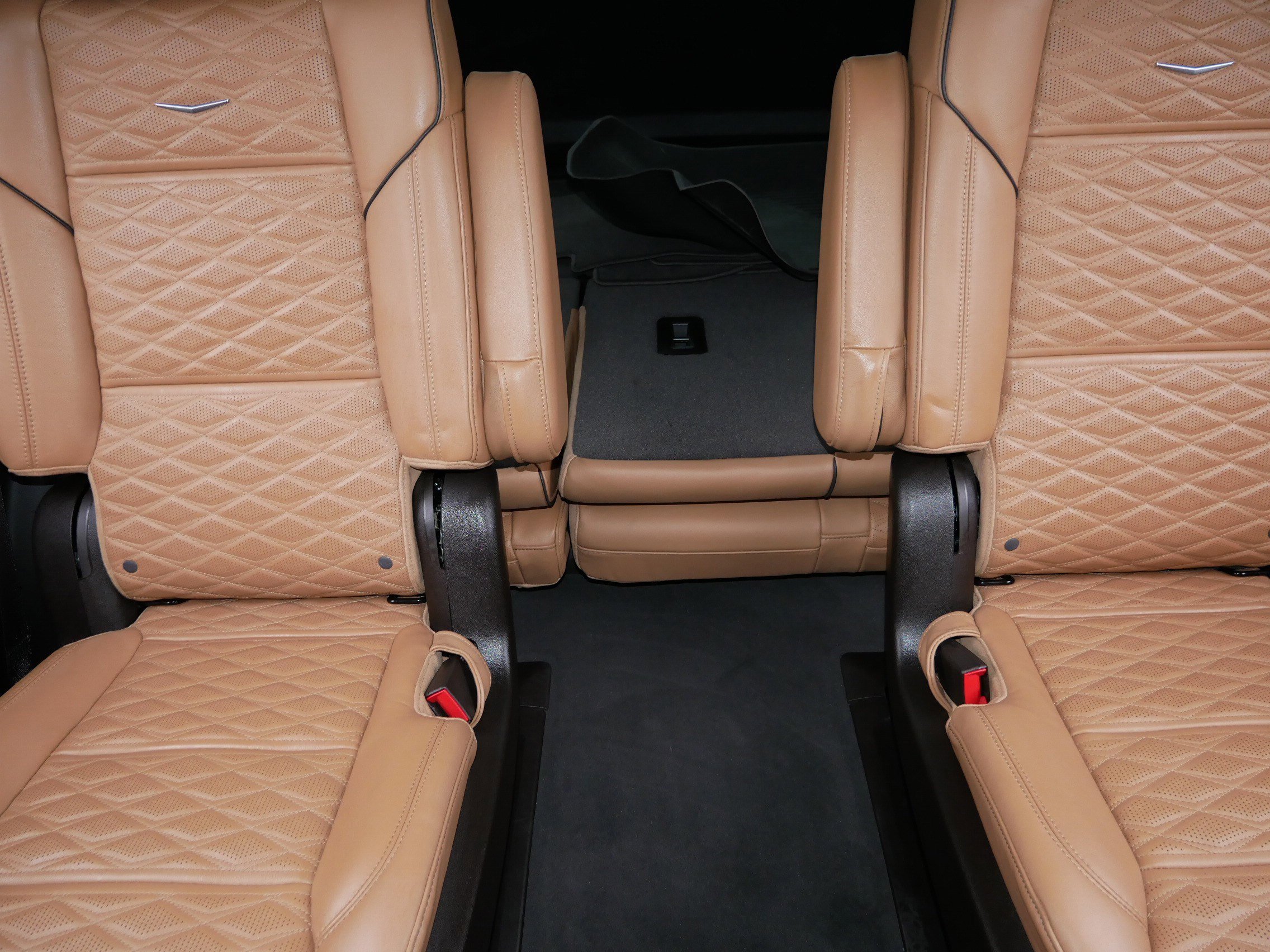 2024 Cadillac Escalade Premium Luxury photo 10