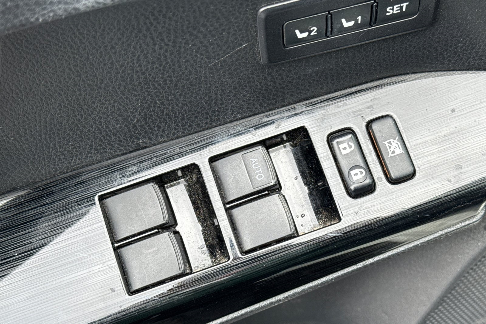 2018 Toyota RAV4 Hybrid Limited photo 11
