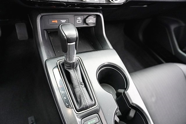 Used 2024 Gray Honda EX-L image 31