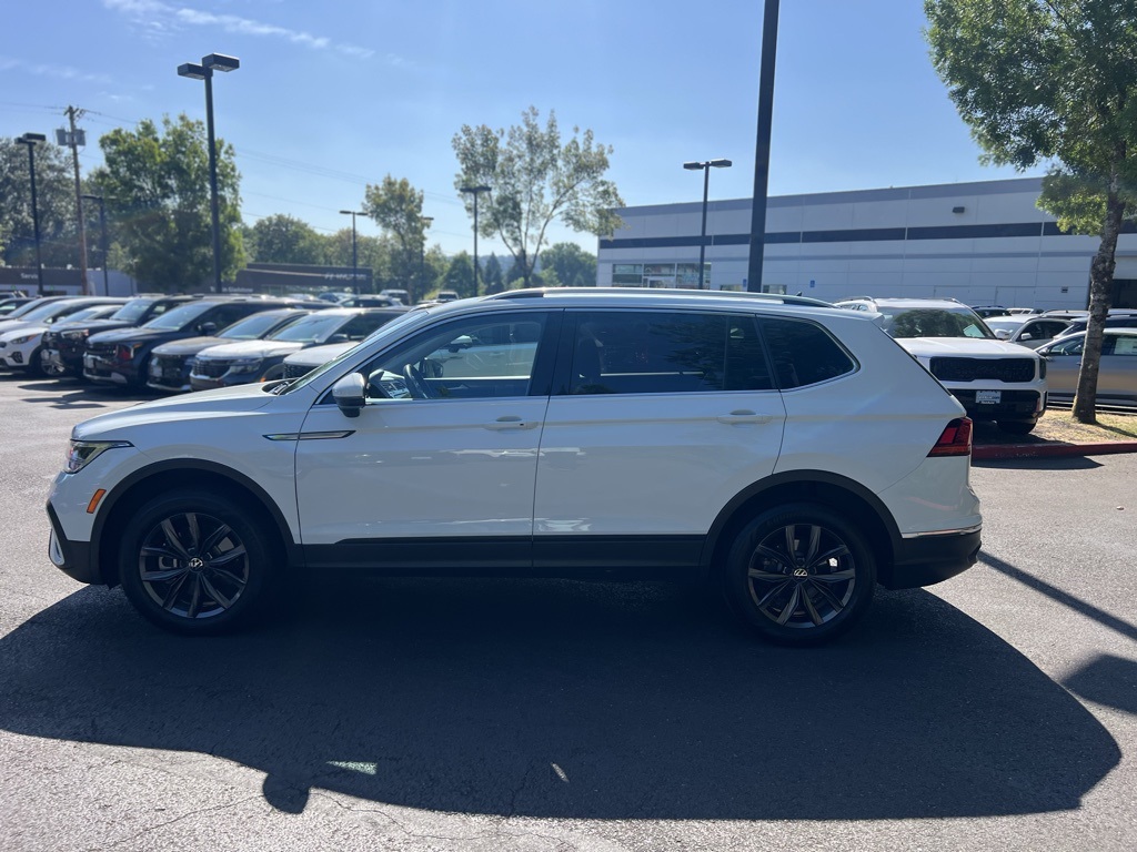 2022 Volkswagen Tiguan SE photo 5