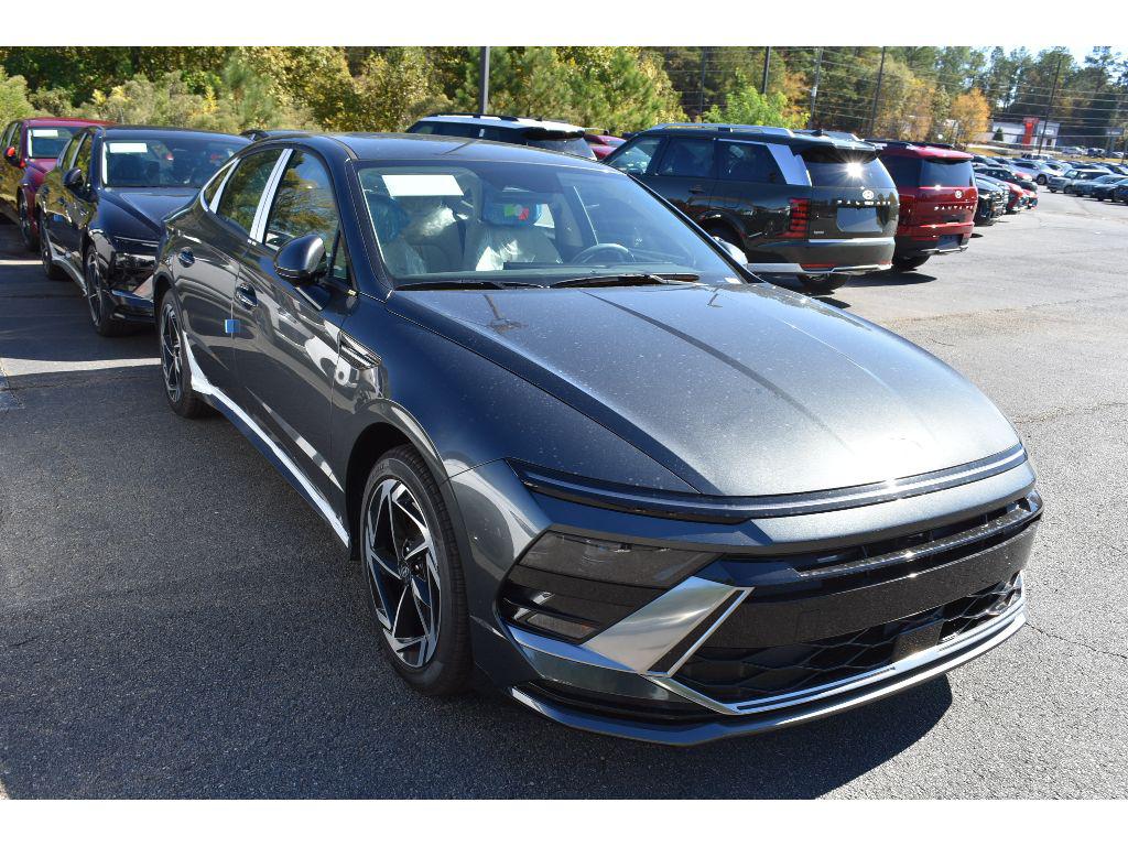 2026 Hyundai Sonata SEL Sport photo 2