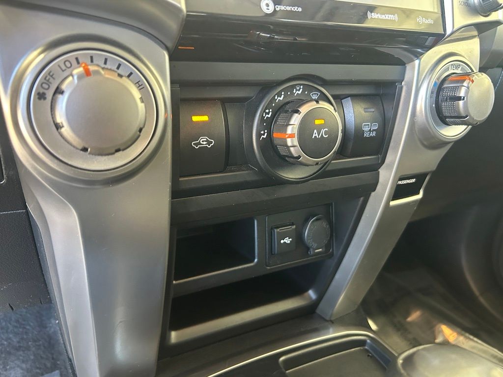 2023 Toyota 4Runner SR5 Premium photo 34