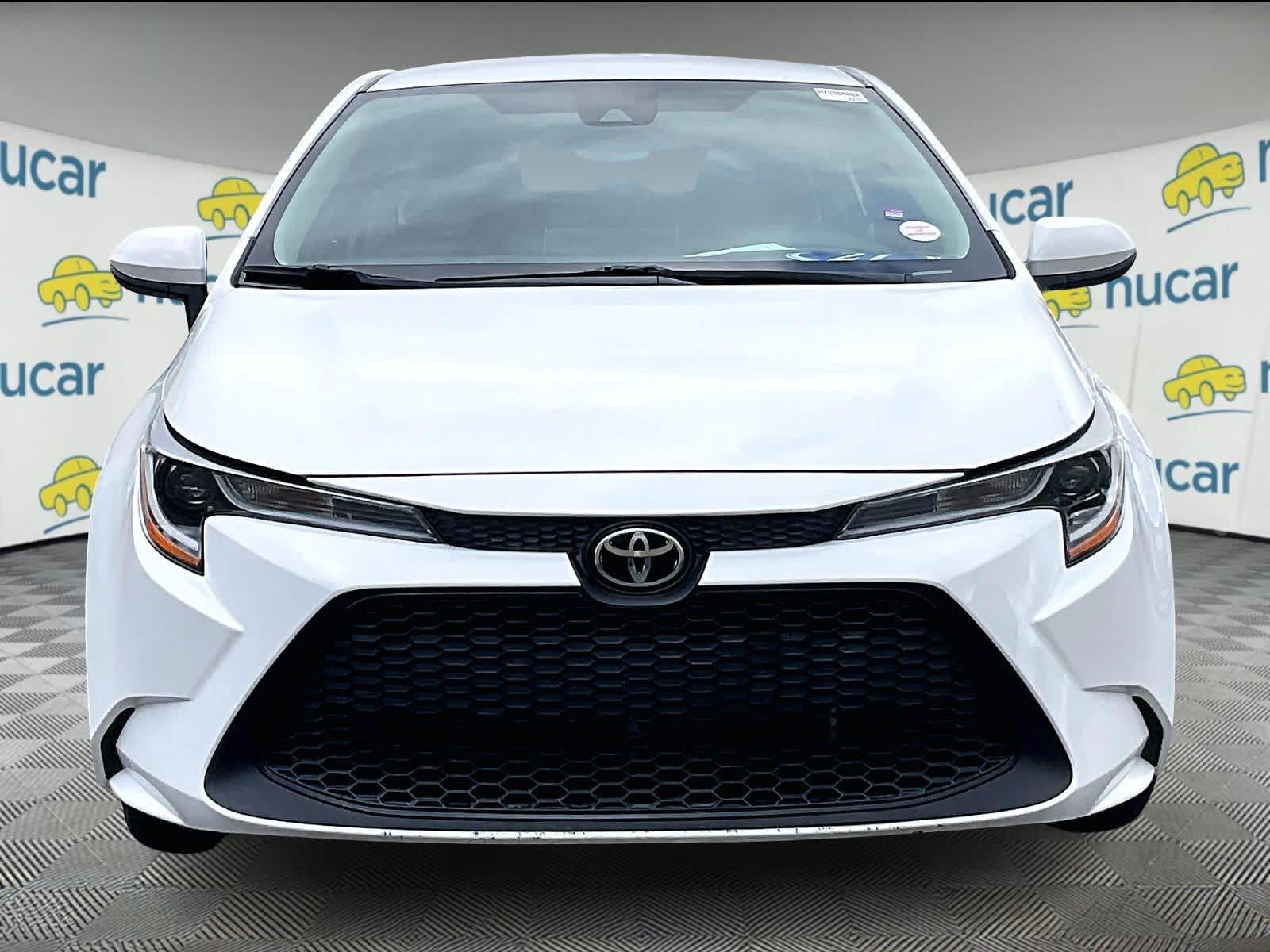 2021 Toyota Corolla LE photo 2