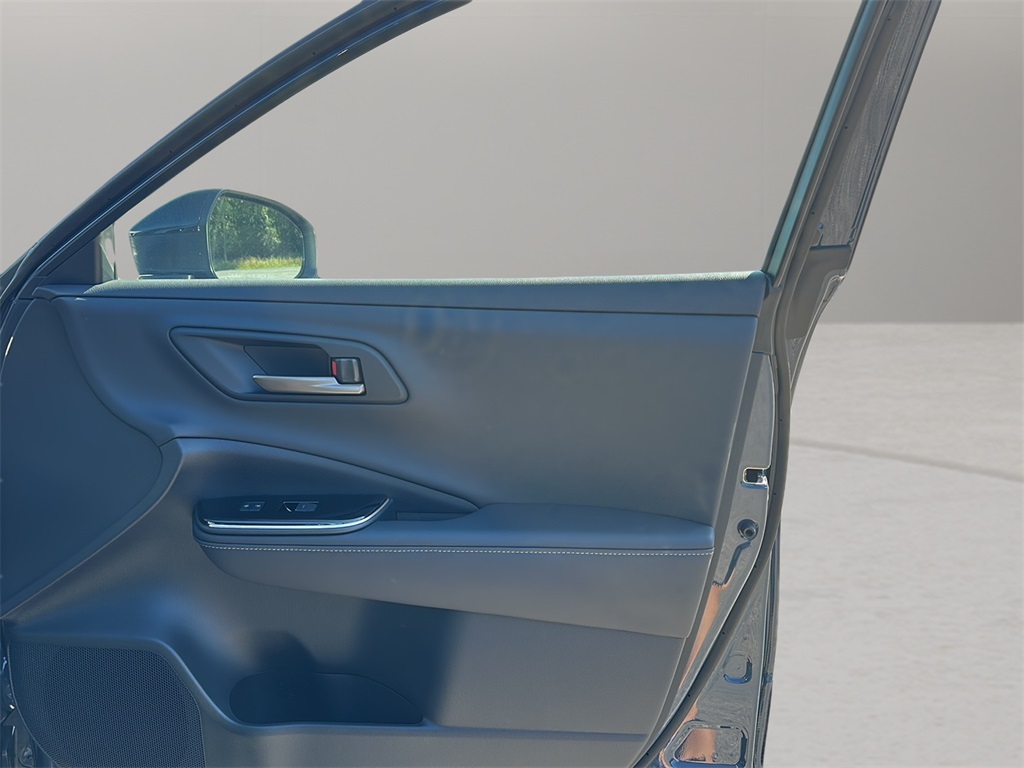 2026 Toyota Crown XLE photo 25
