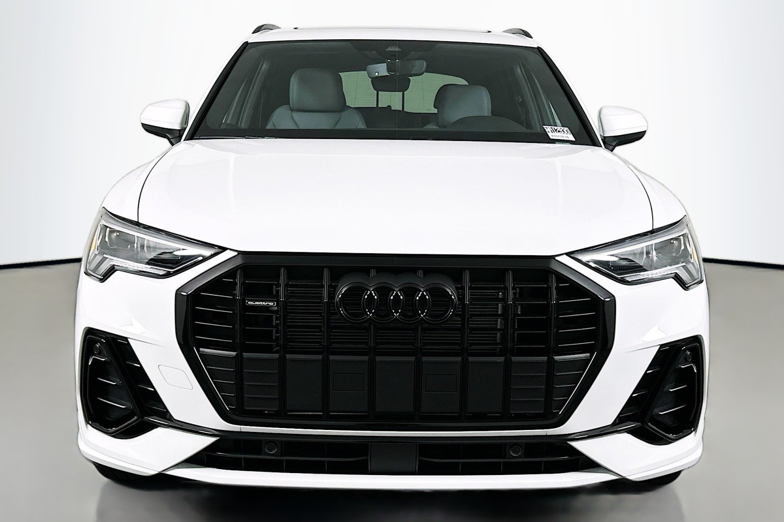 2025 Audi Q3 S line Premium photo 2