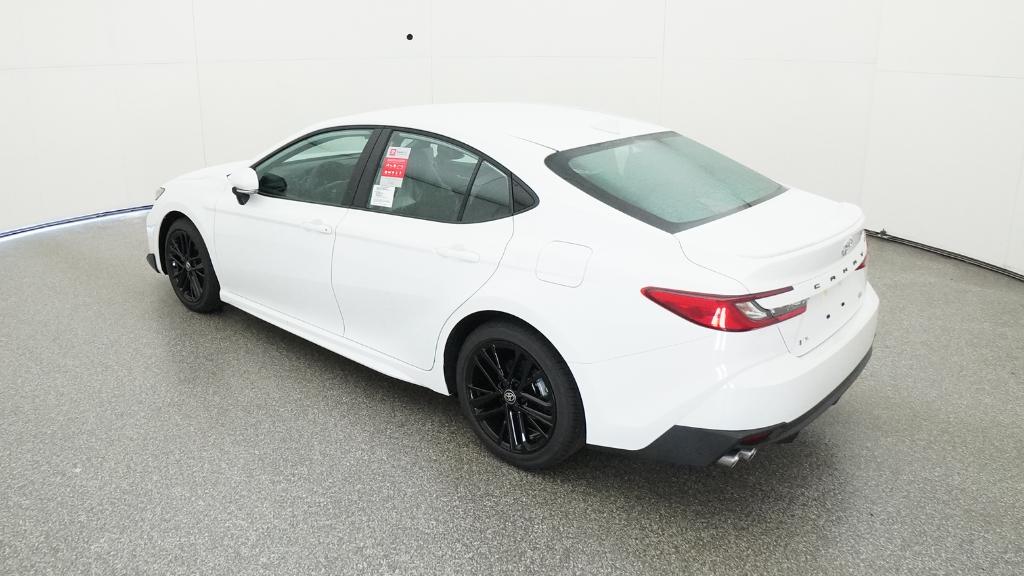 2025 Toyota Camry SE photo 13