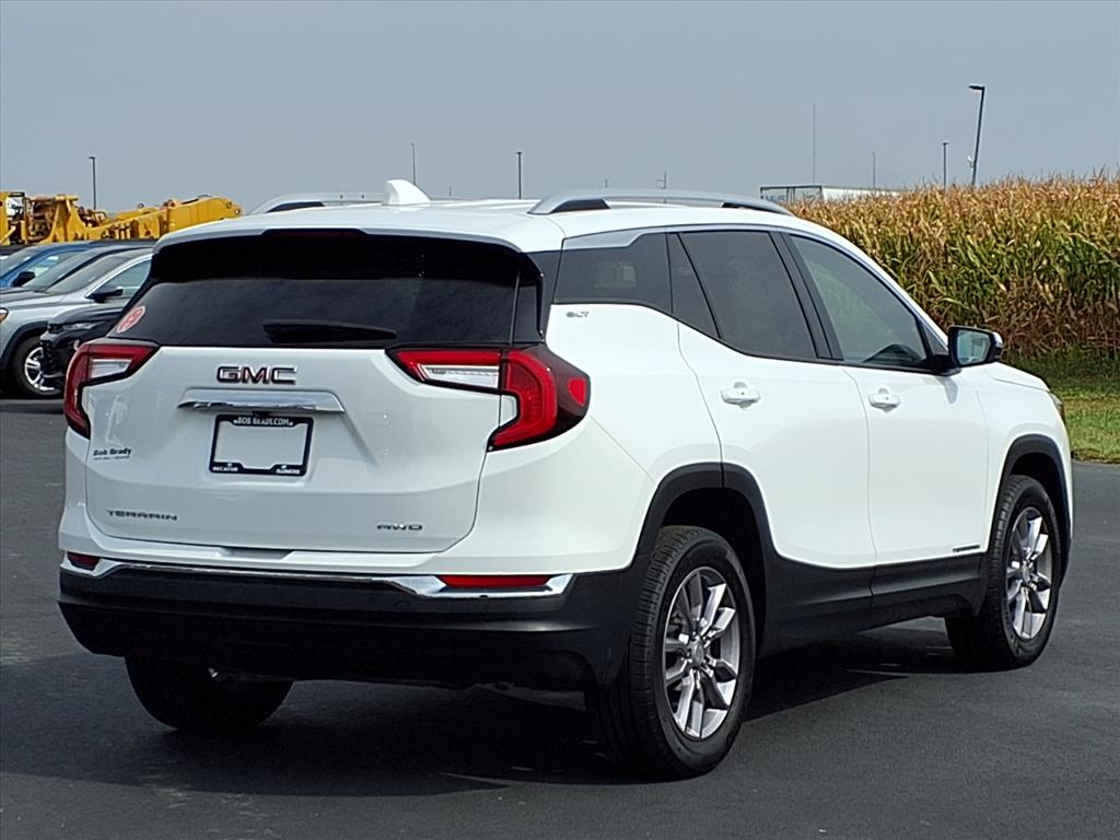 2024 Gmc Terrain SLT photo 12