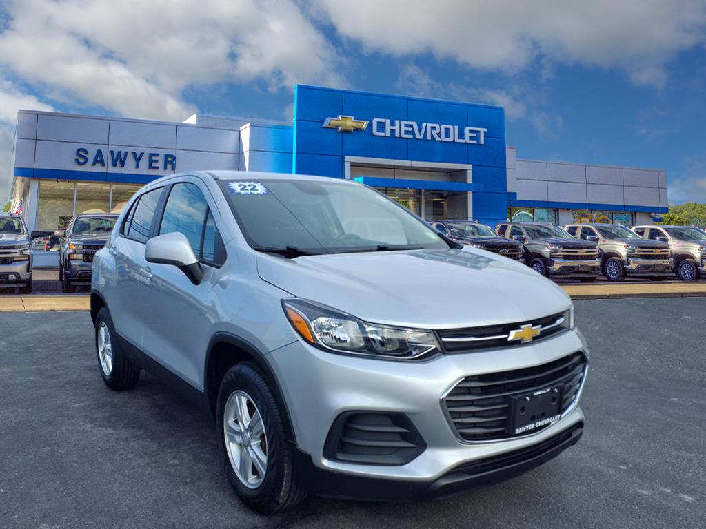 2022 Chevrolet Trax LS's photo