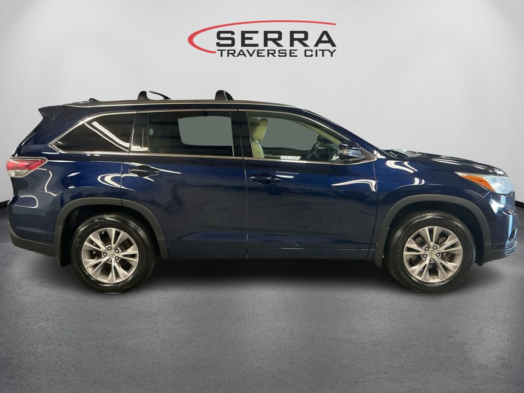 2015 Toyota Highlander XLE Sport photo 3
