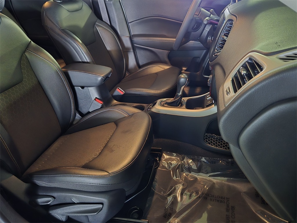 2021 Jeep Compass Latitude photo 17